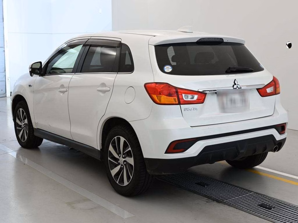 MITSUBISHI RVR