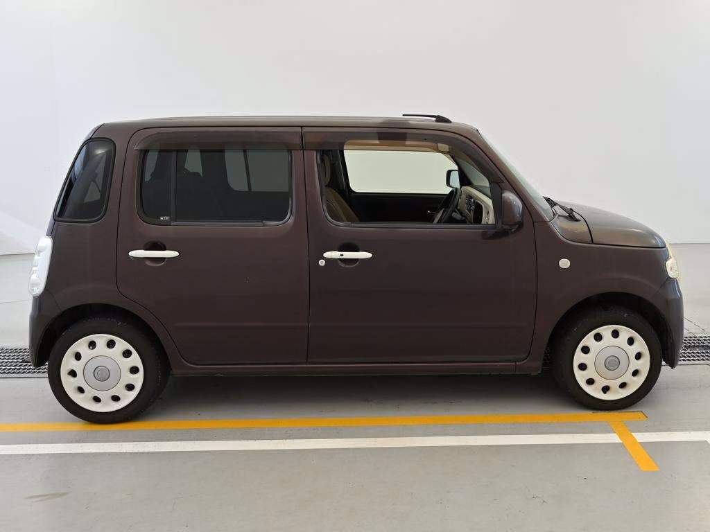 DAIHATSU MIRA COCOA