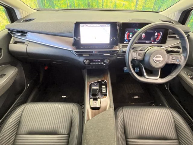 Nissan Aura