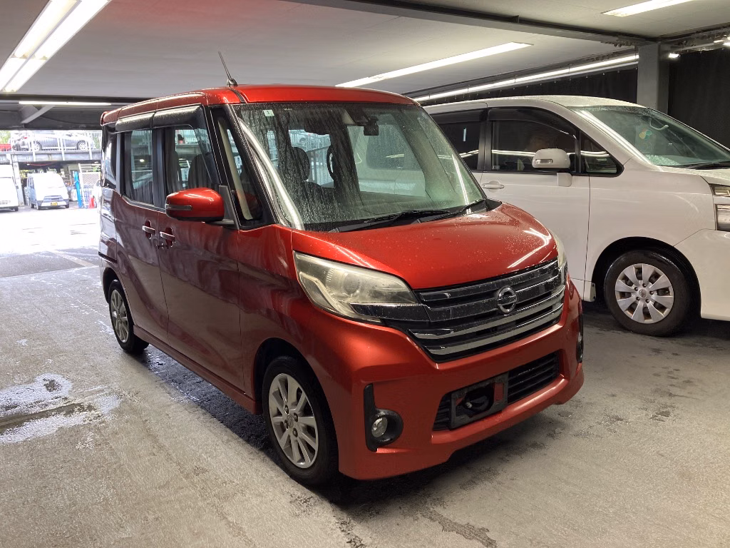 NISSAN DAYZ ROOX