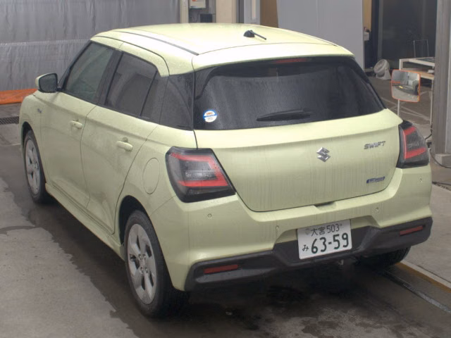 SUZUKI SWIFT