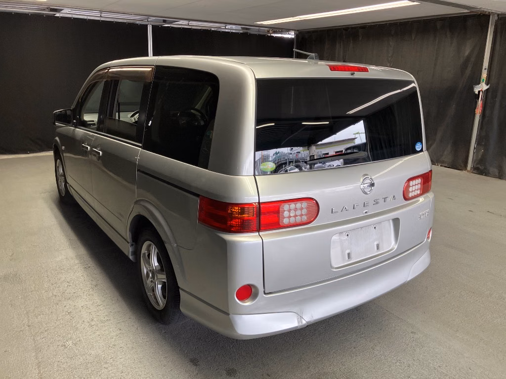 NISSAN LAFESTA