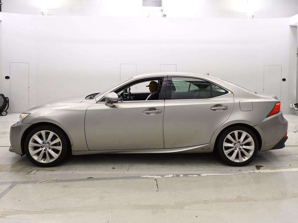 LEXUS IS300H