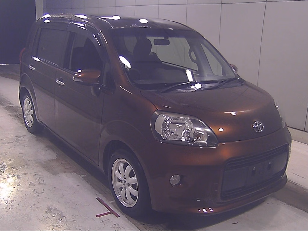 TOYOTA PORTE