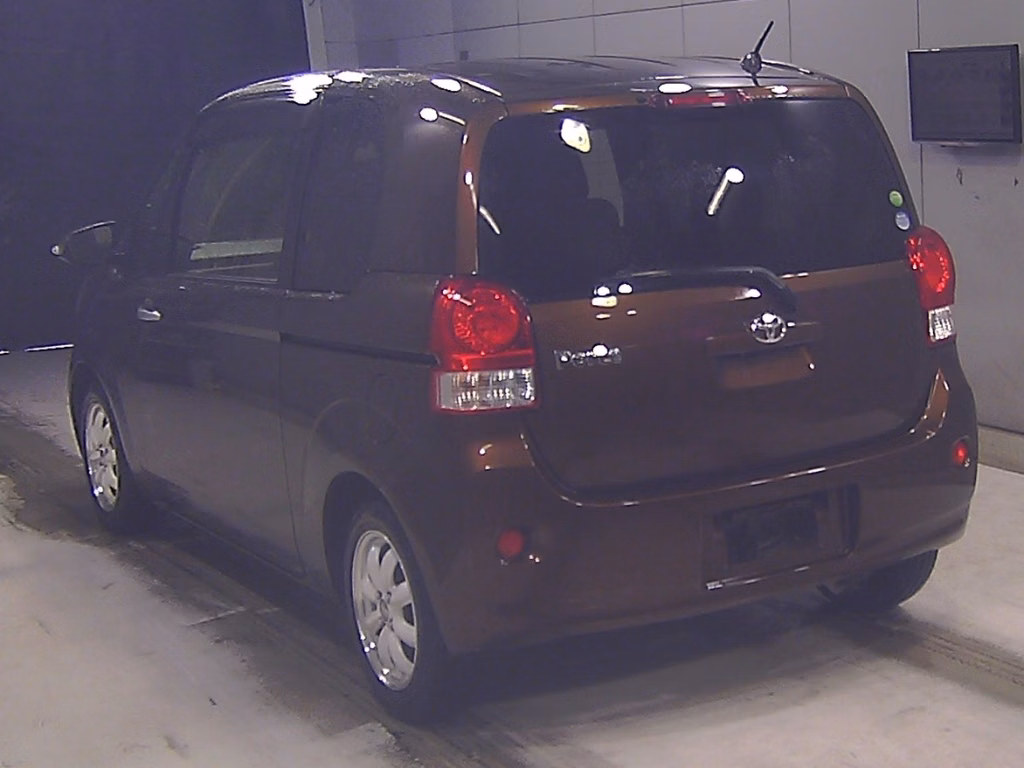 TOYOTA PORTE