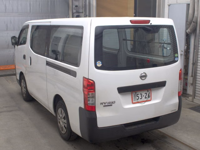 NISSAN NV350 CARAVAN