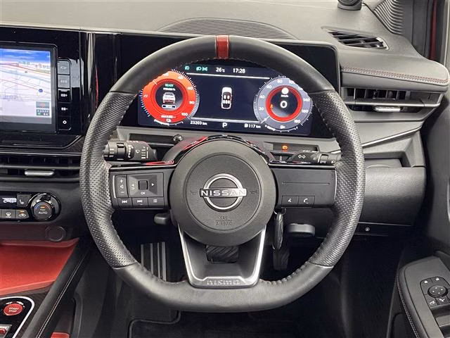 Nissan Aura