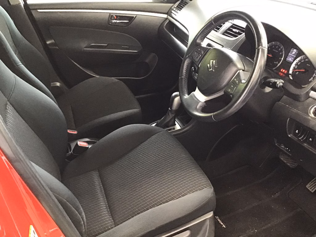 SUZUKI SWIFT