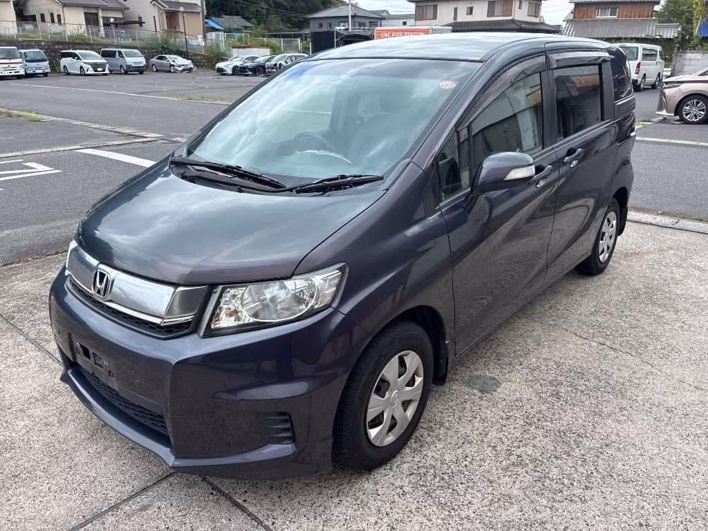 HONDA FREED SPIKE