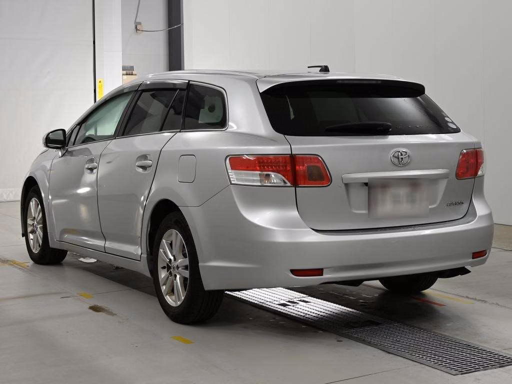 TOYOTA AVENSIS