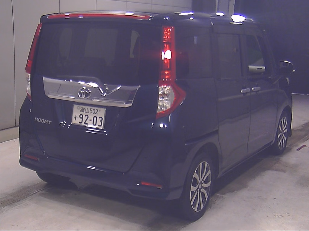 TOYOTA ROOMY