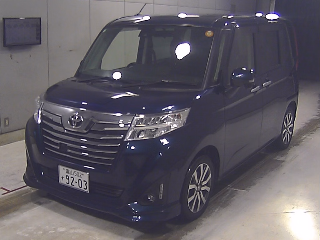 TOYOTA ROOMY