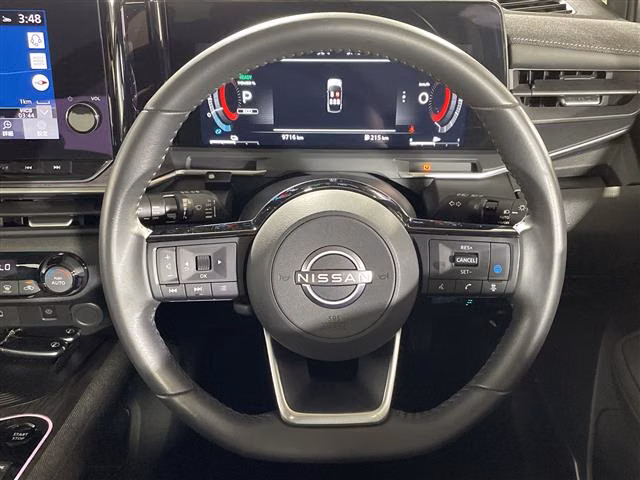 Nissan Aura