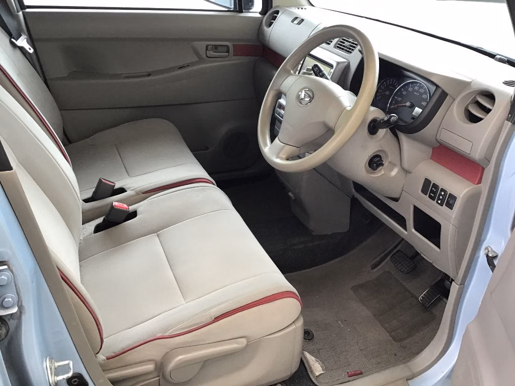 Daihatsu Move Conte
