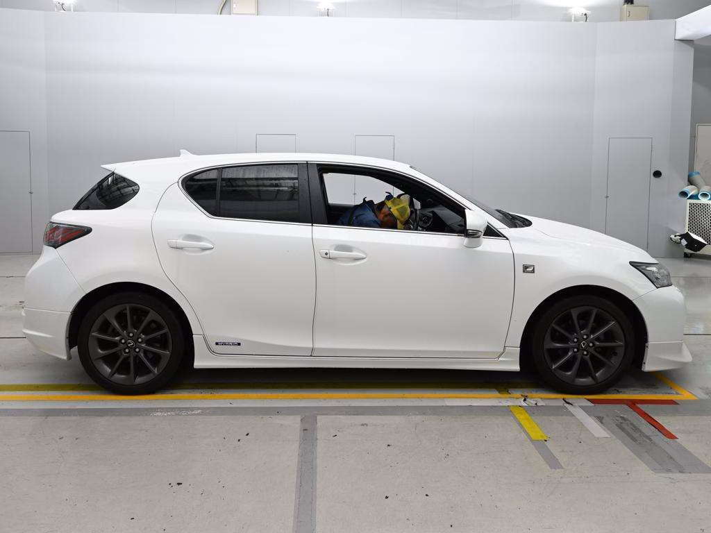 LEXUS CT200H