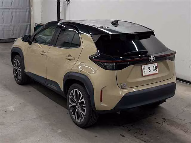 TOYOTA YARIS CROSS