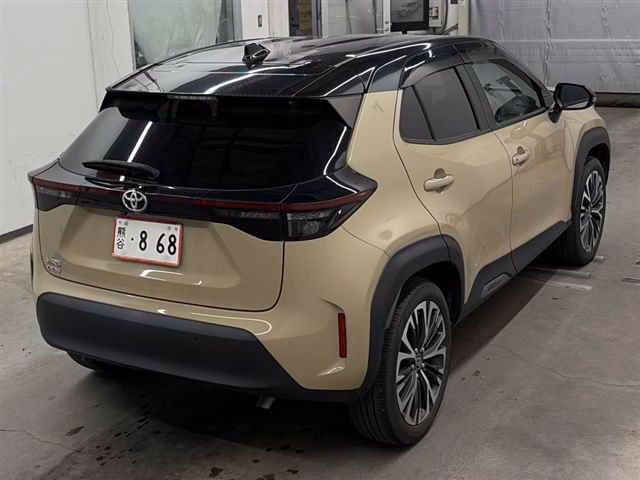 TOYOTA YARIS CROSS