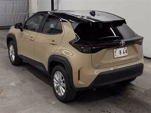 TOYOTA YARIS CROSS