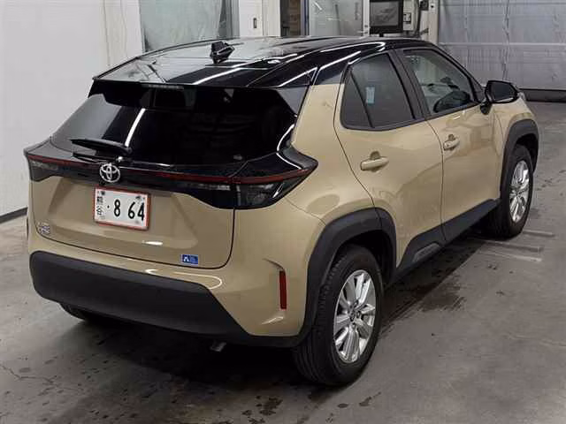TOYOTA YARIS CROSS