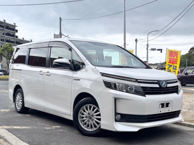 TOYOTA VOXY