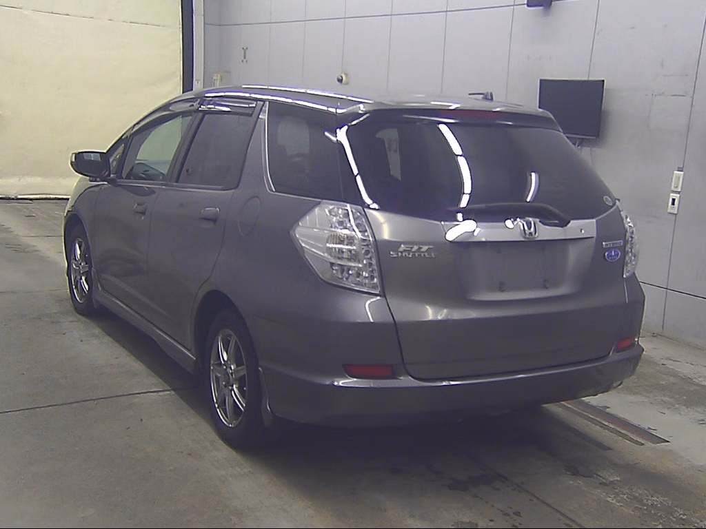 HONDA FIT SHUTTLE
