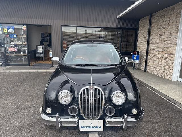 Mitsuoka Viewt