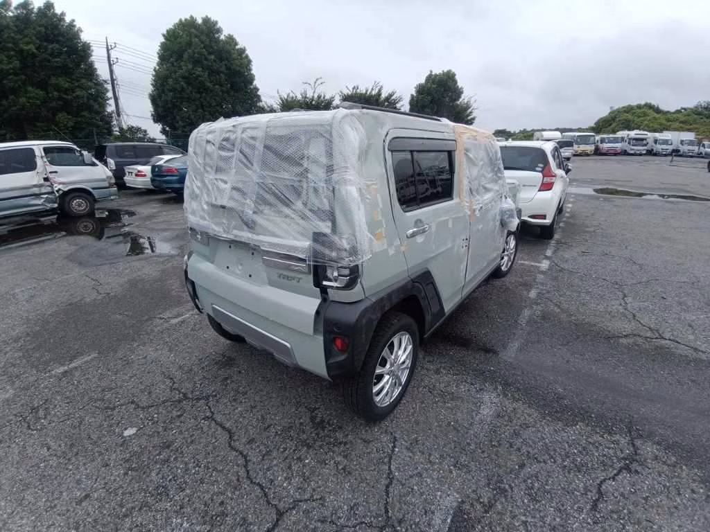 DAIHATSU TAFT