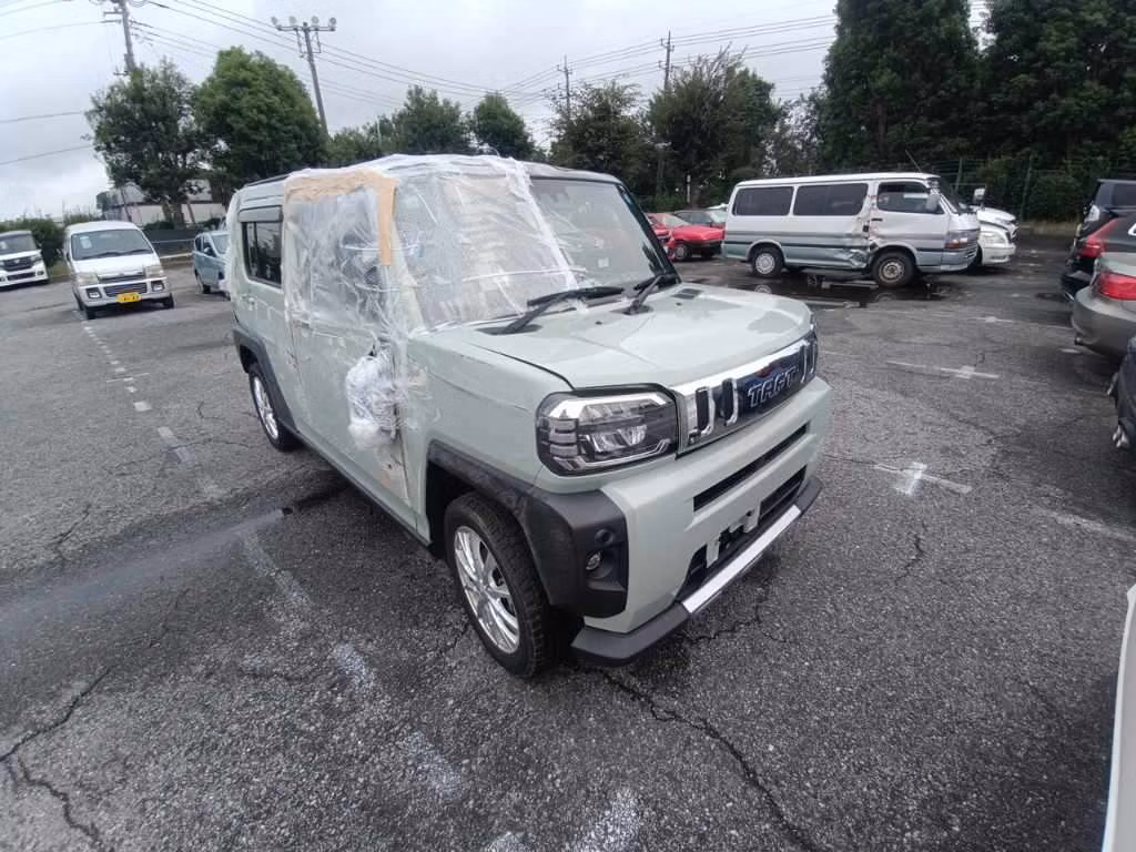 DAIHATSU TAFT