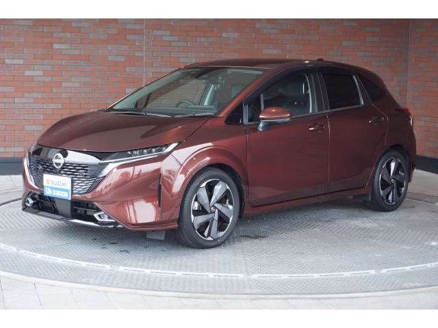 Nissan Aura