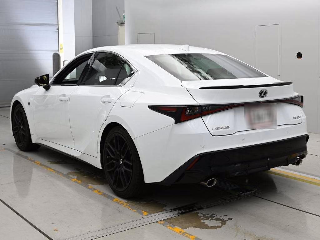 LEXUS IS300