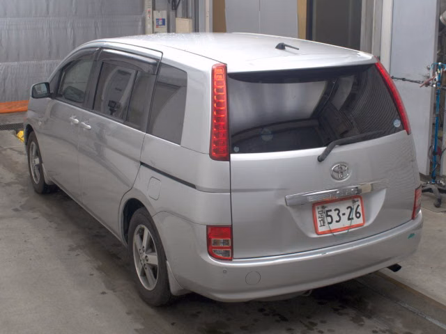 TOYOTA ISIS