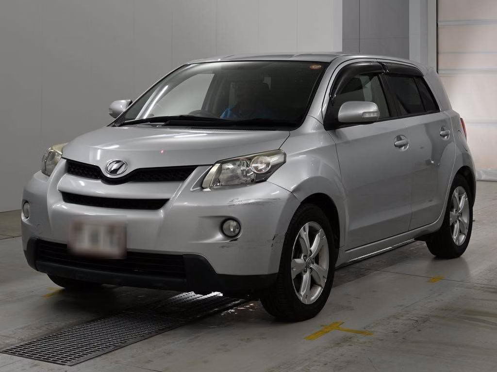 TOYOTA IST