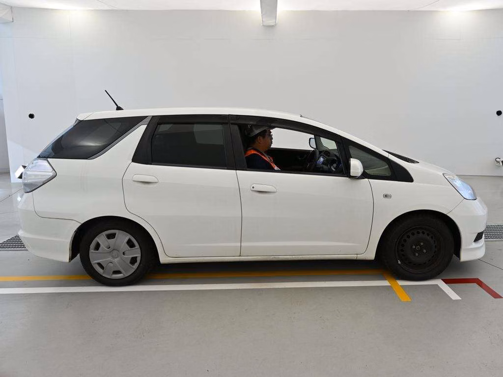HONDA FIT SHUTTLE