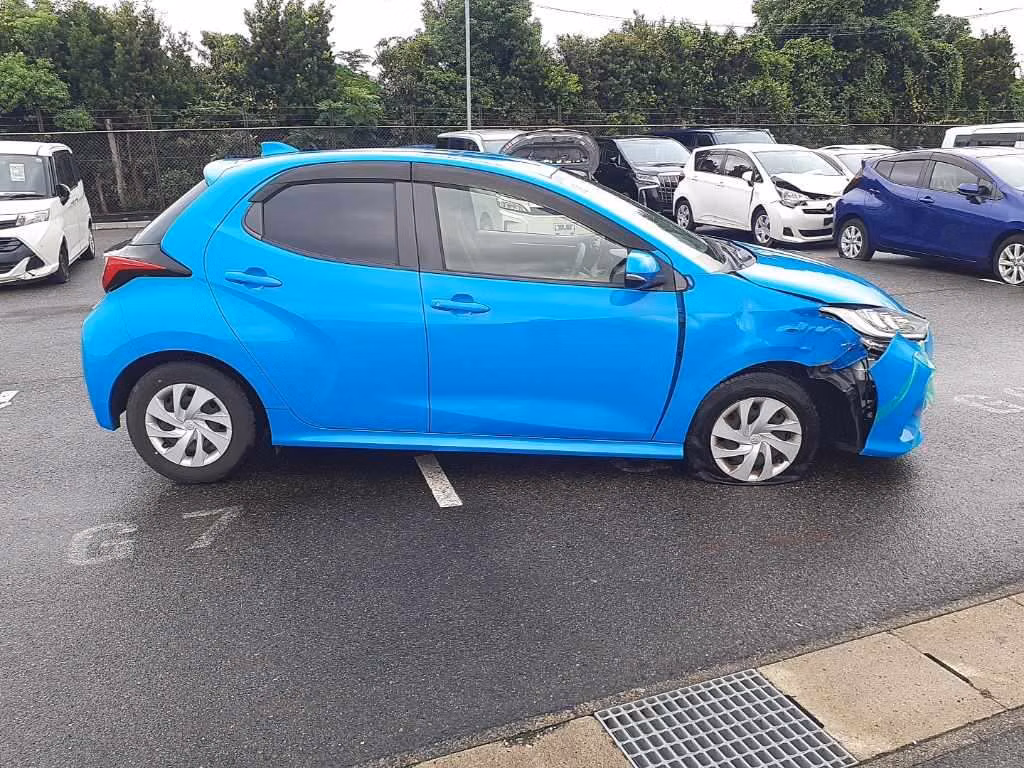 TOYOTA YARIS