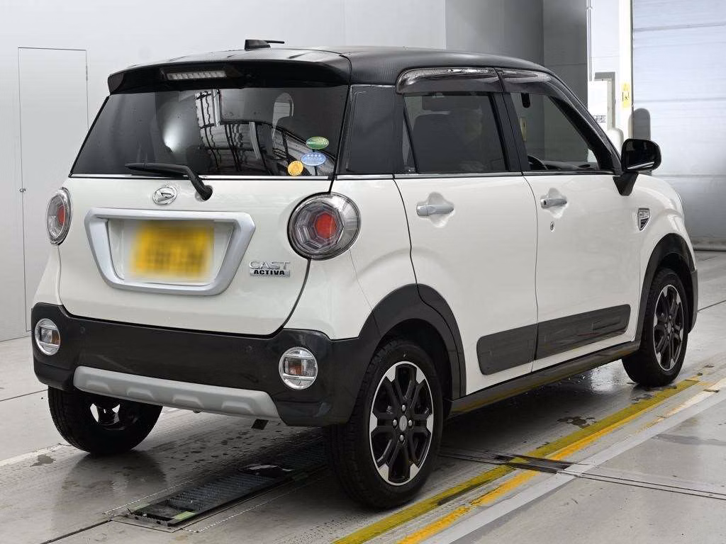 DAIHATSU CAST