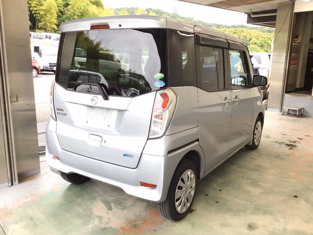 NISSAN DAYZ ROOX