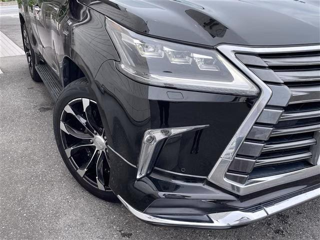 LEXUS LX570