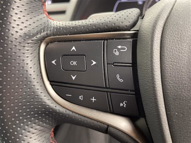 Lexus UX200