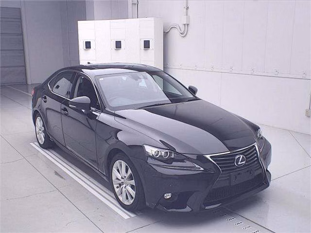 Lexus IS300h