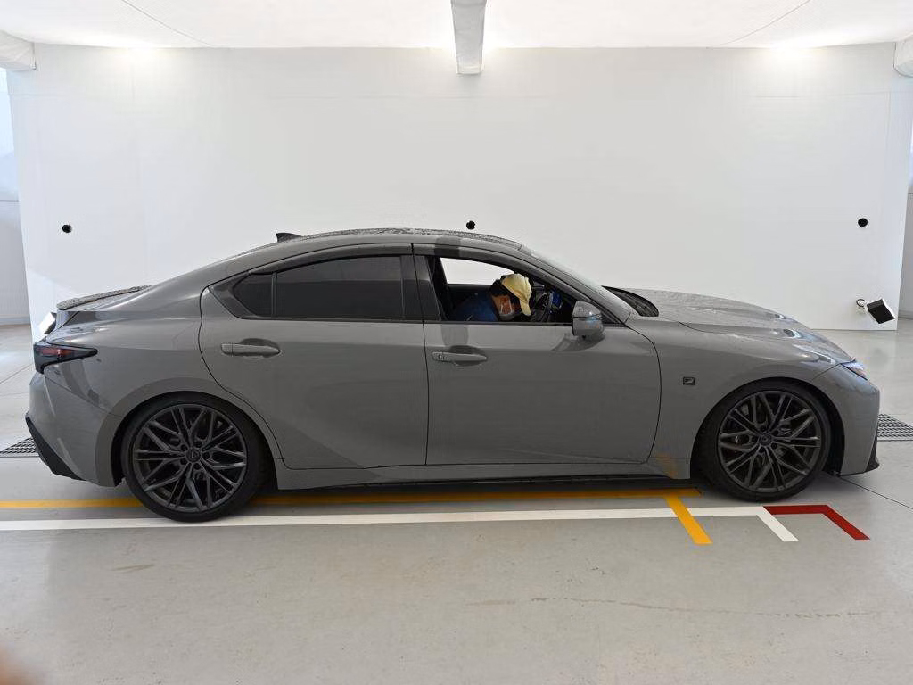 Lexus IS500