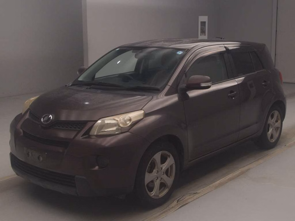 TOYOTA IST