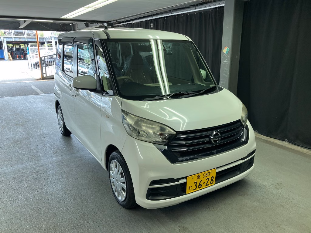 NISSAN DAYZ ROOX