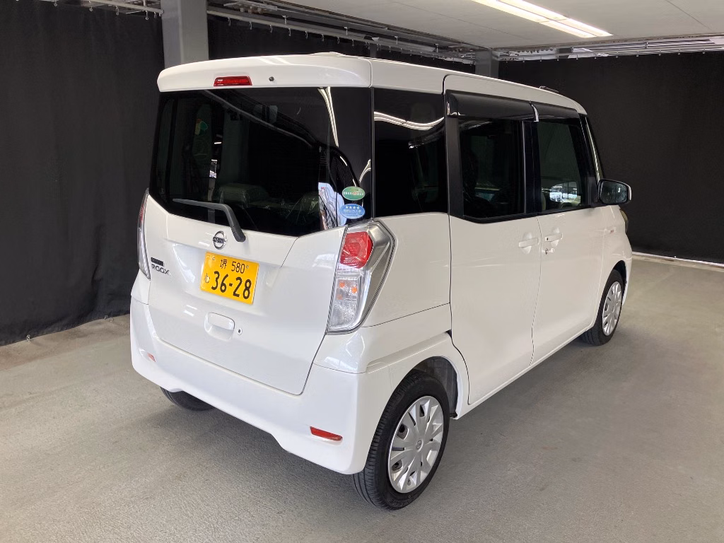 NISSAN DAYZ ROOX