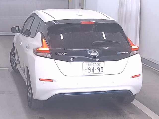 NISSAN LEAF