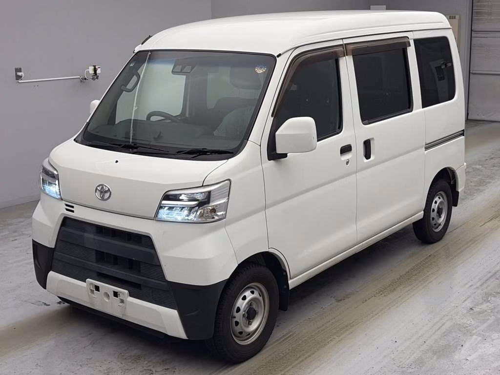 TOYOTA PIXIS VAN