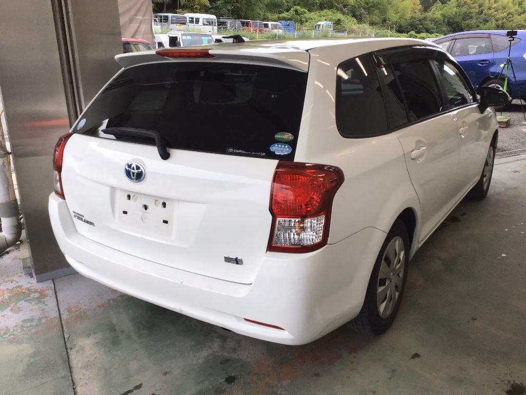 TOYOTA COROLLA FIELDER