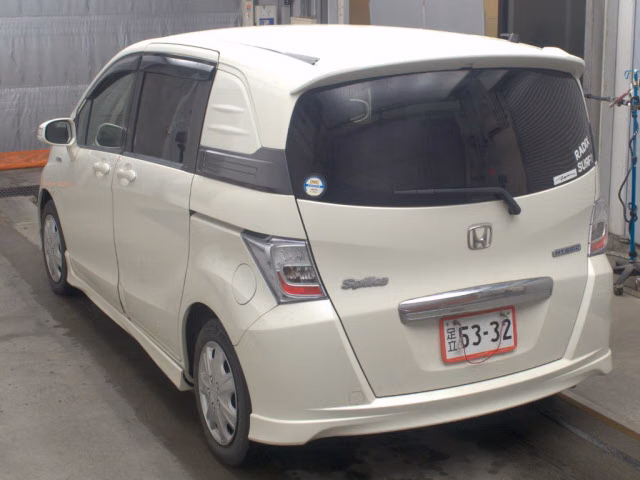 HONDA FREED SPIKE
