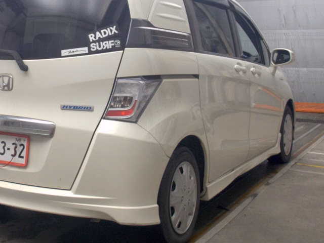 HONDA FREED SPIKE