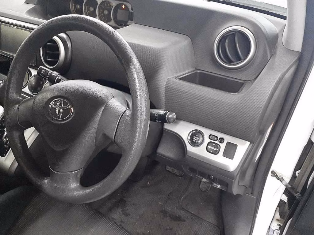 Toyota Corolla Rumion