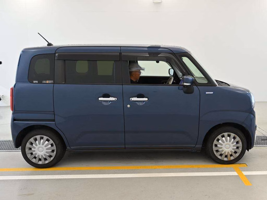 SUZUKI WAGON R SMILE